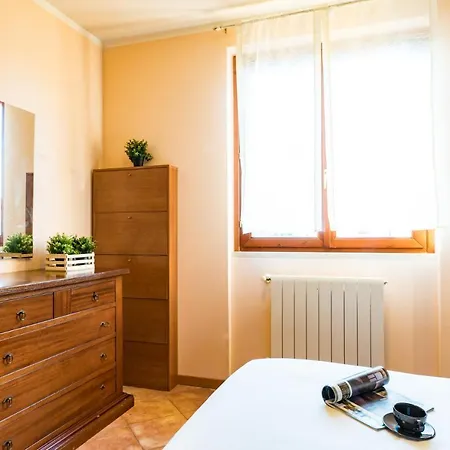 Gardappartamenti Artisti Pool Desenzano del Garda