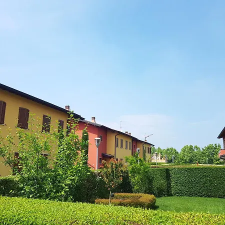 Gardappartamenti Artisti Pool * Desenzano del Garda